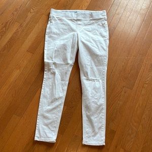 White Old Navy Rockstar Super Skinny Jeggings